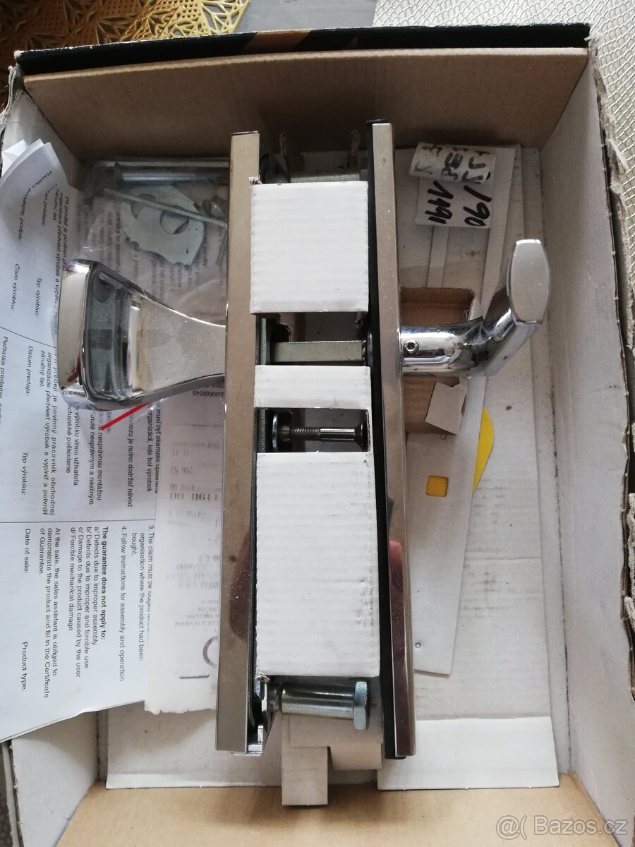 Prodám bezpečnostní kování ROSTEX do dveří. - 5