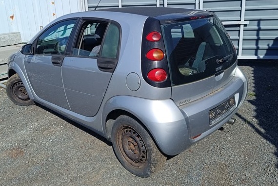 ND z Smart ForFour 1493.cm3 50.kw nafta r.v. 2004 (K19) - 5