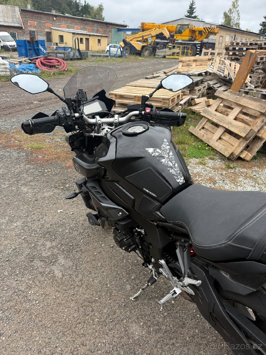 Yamaha MT 10 - 5