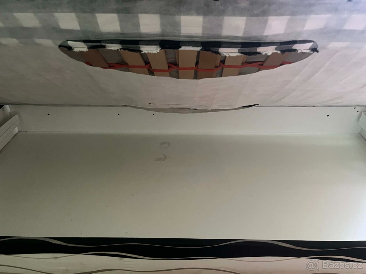 Prodám válendu s úložným prostorem - 5