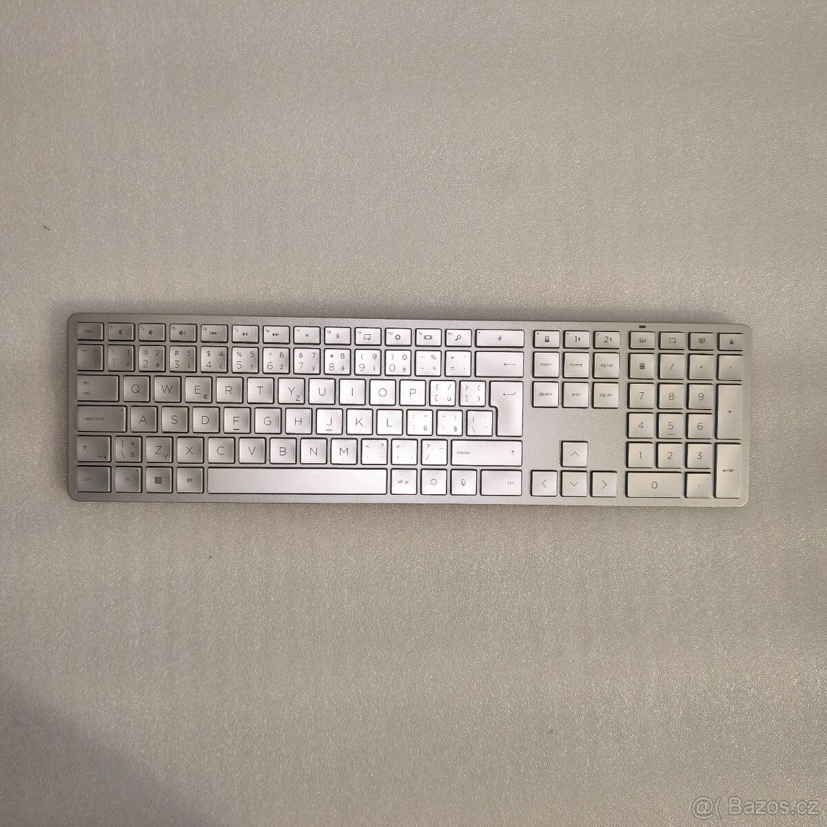 Bezdrátová klávesnice HP 970 programmable CZ podsvícená - 5