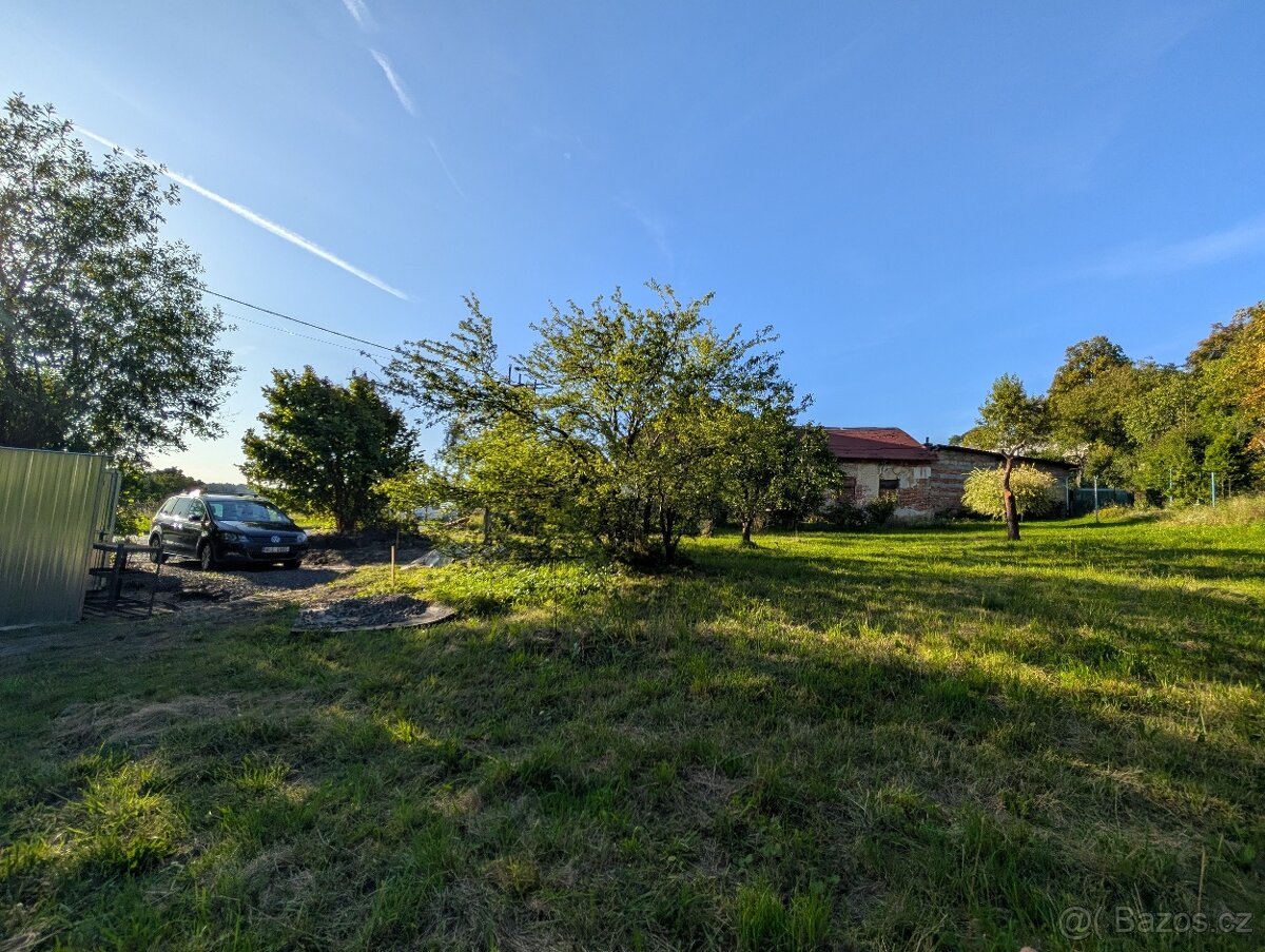 Stavební parcela Jenišovice 1293 m2 - 5