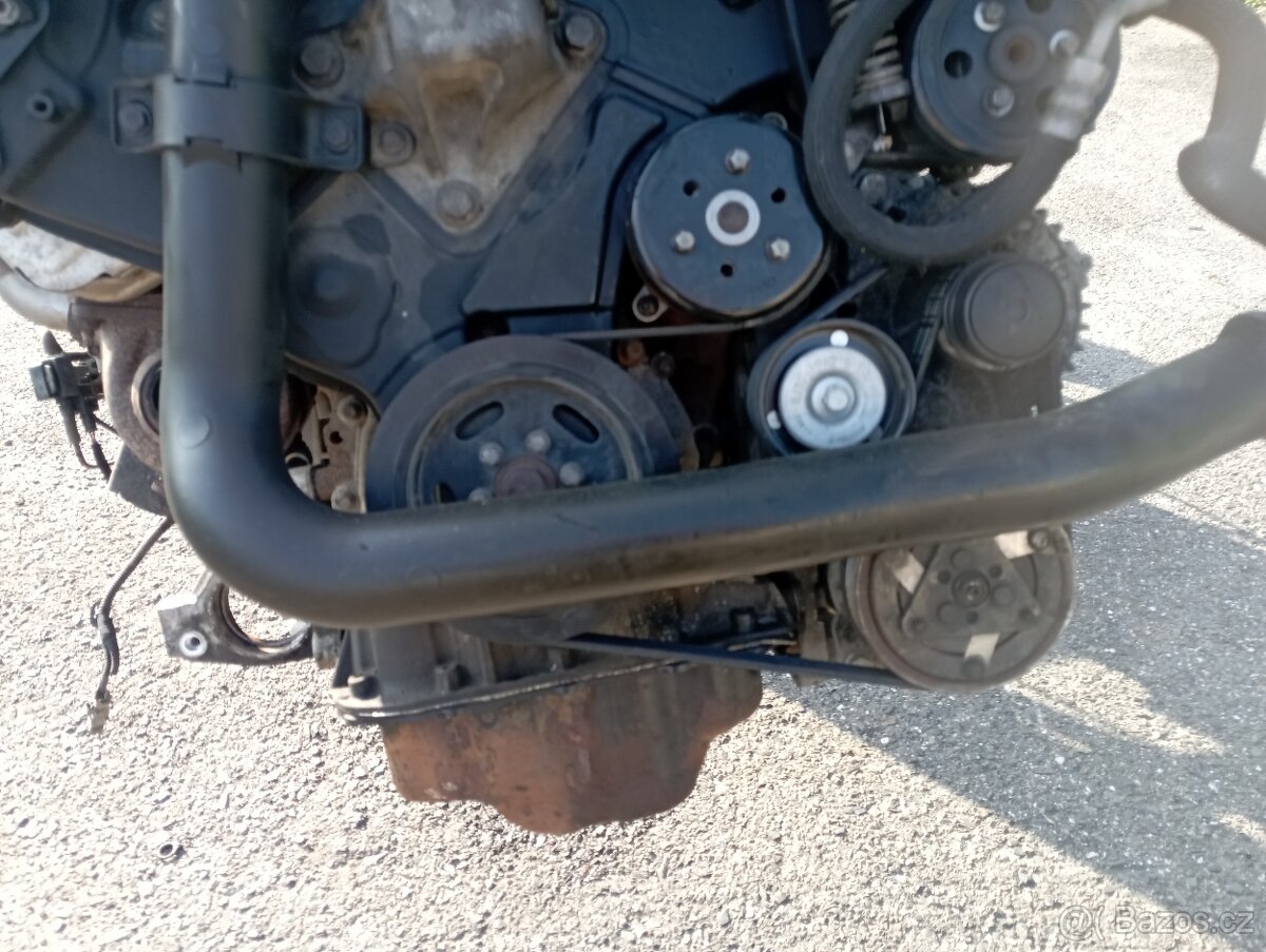 CITROEN C6 2,7HDI UHZ MOTOR s PŘEVODOVKOU 20GG07 - 5
