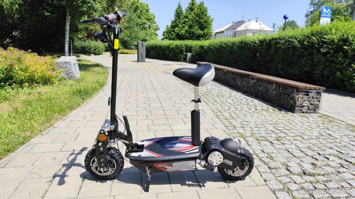 Elektrokoloběžka Nitro scooters XE1200 SL (V2) - 5