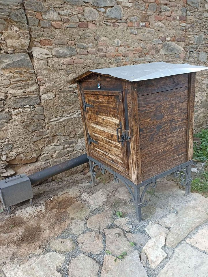 Kovaná dubová udírna - 5