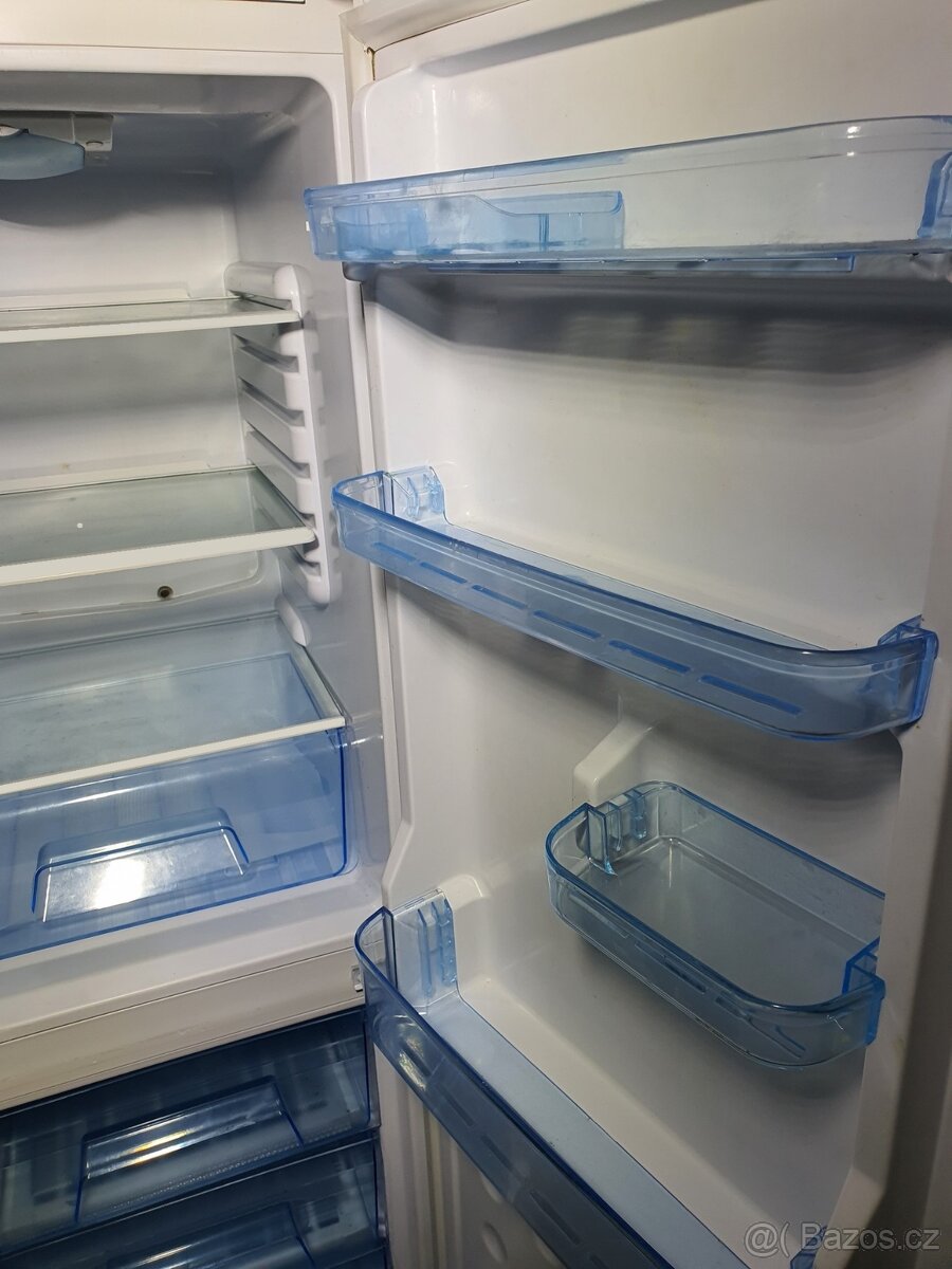 A++ úsporná lednice lednička – chladnička + mrazák - 5