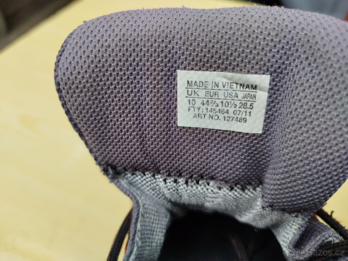 SALOMON GORE-TEX vel. 44 2/3 - 5