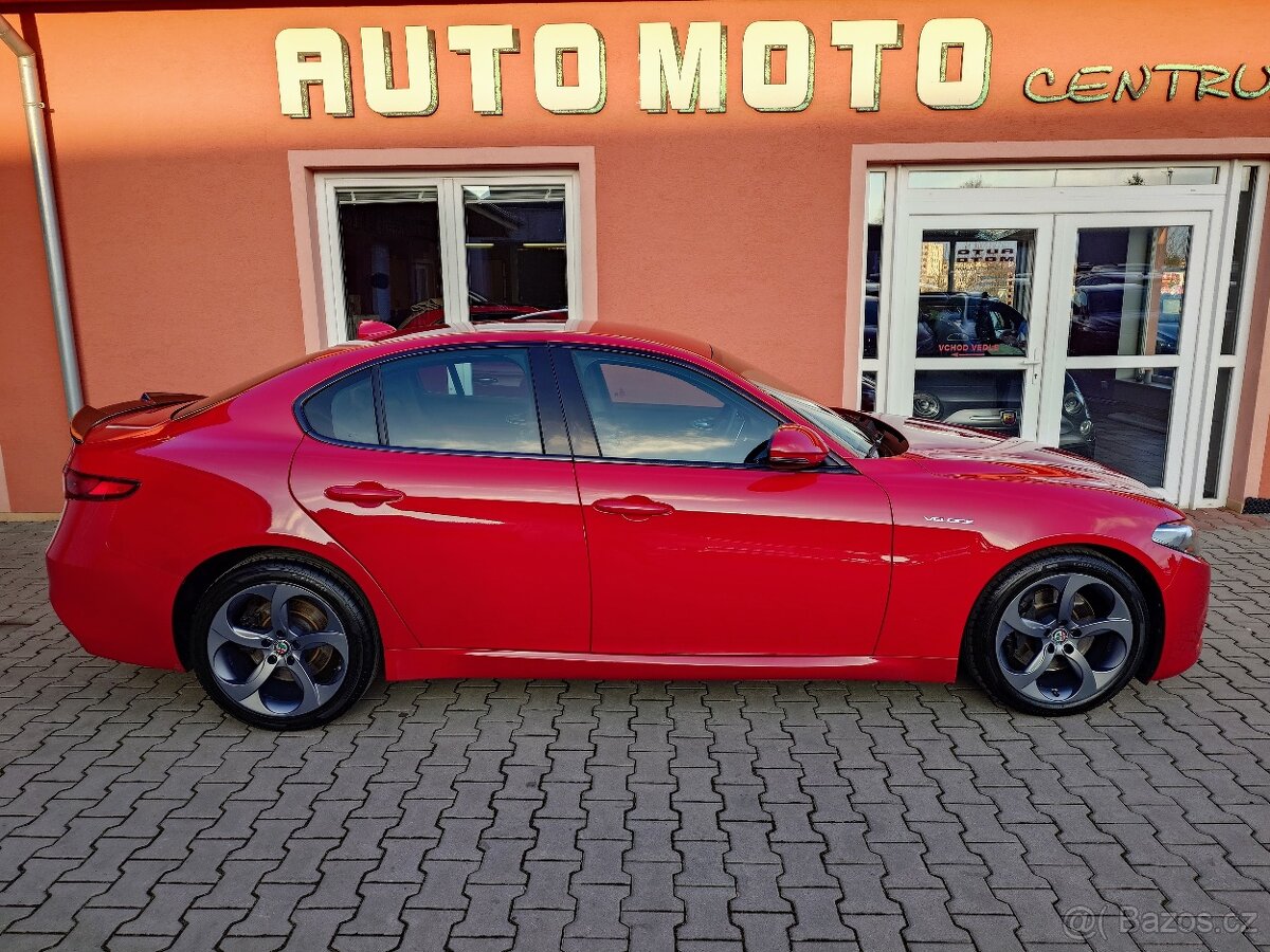 Alfa Romeo Giulia 2017 2.2 JTDM Veloce 154 kW - 5