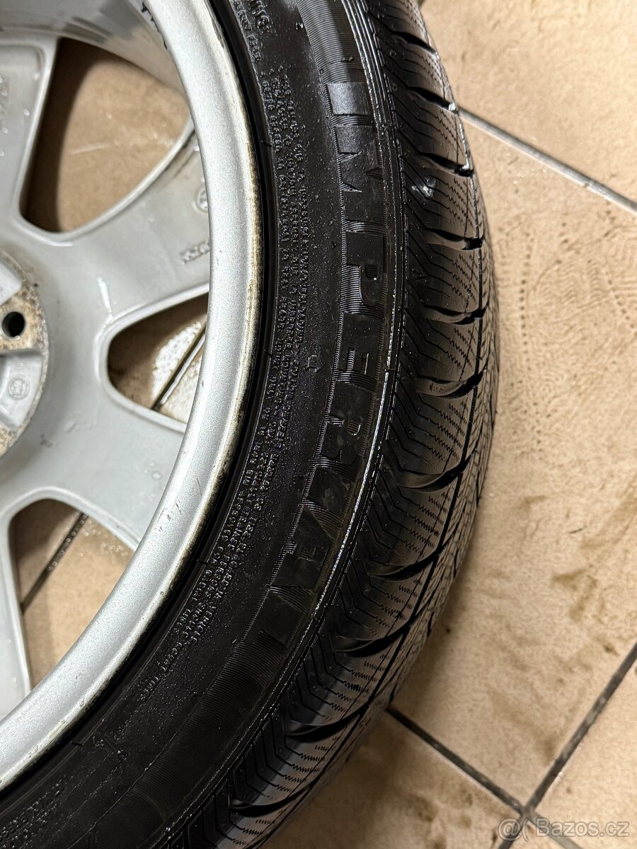 PNEU Imperial 215/45/18 - 5