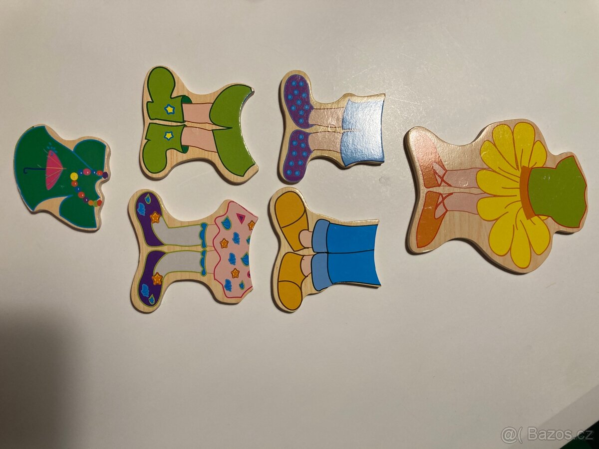 Magnetická dřevěná panenka skládačka oblíkací - 5