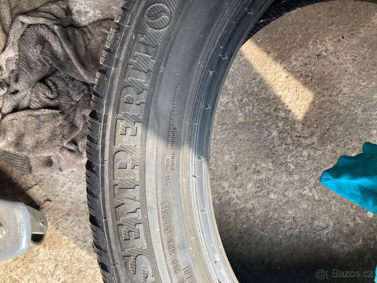 225/50/17 zimní - 5