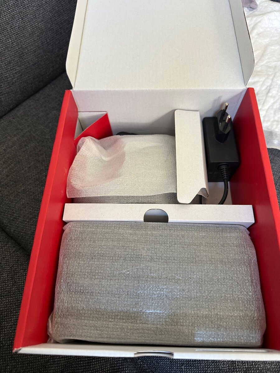 Nintendo switch Oled - top stav v záruce - 5