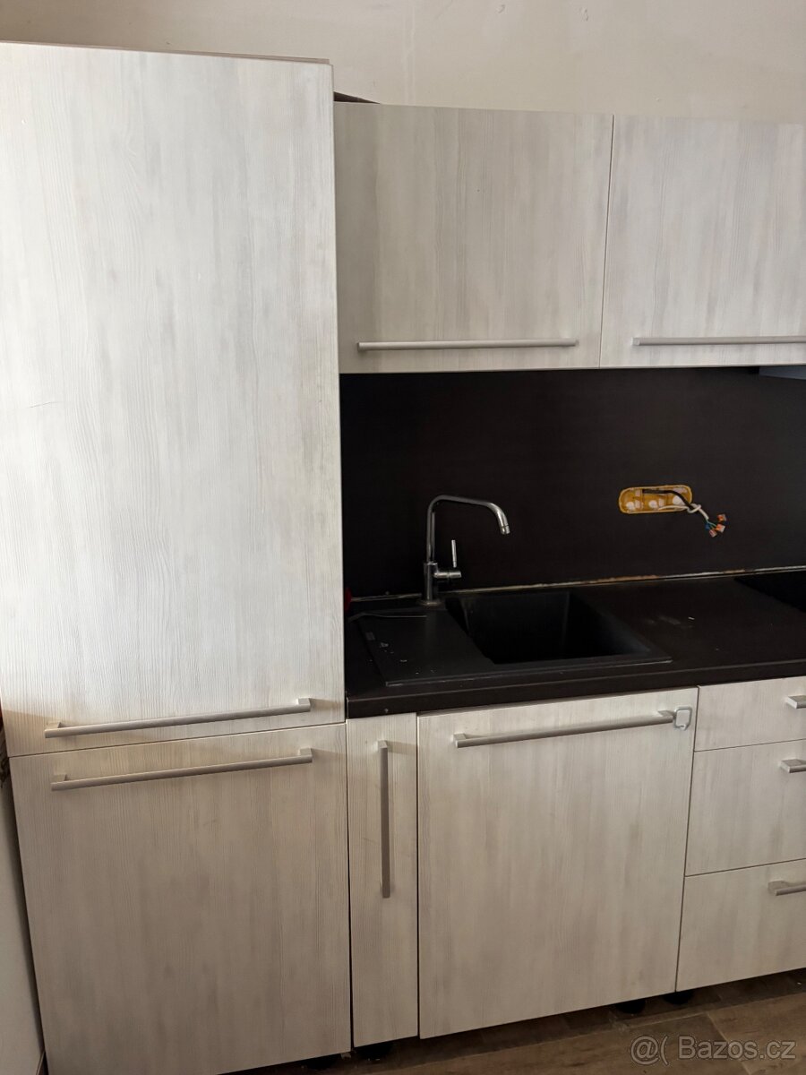 Kuchynská linka - 5