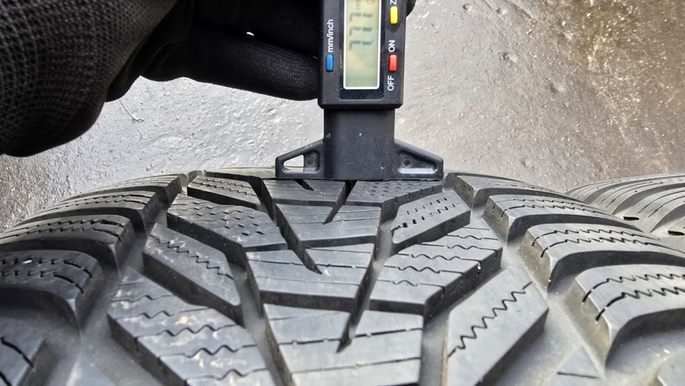 Zimní pneu 245/40/19 Hankook - 5