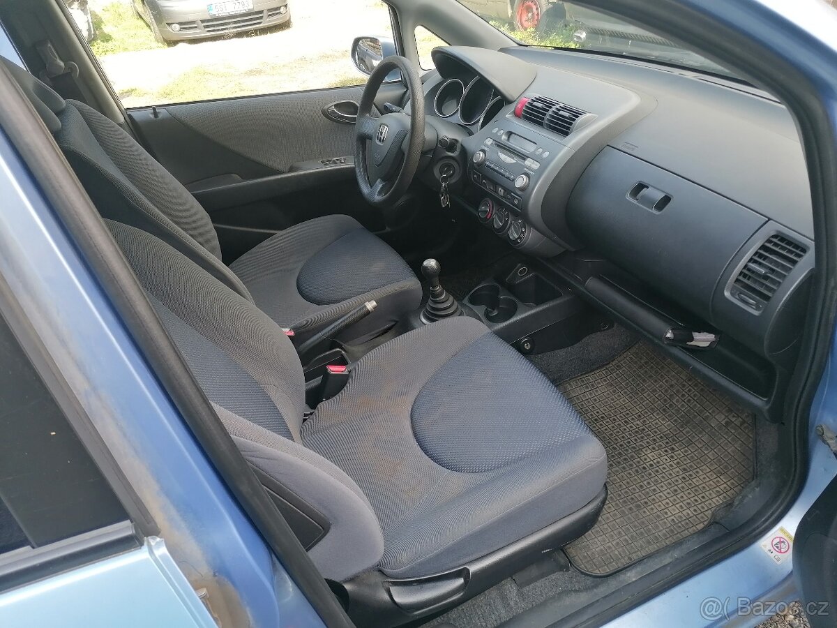 Prodám náhradní díly na Honda Jazz 2004 - 5