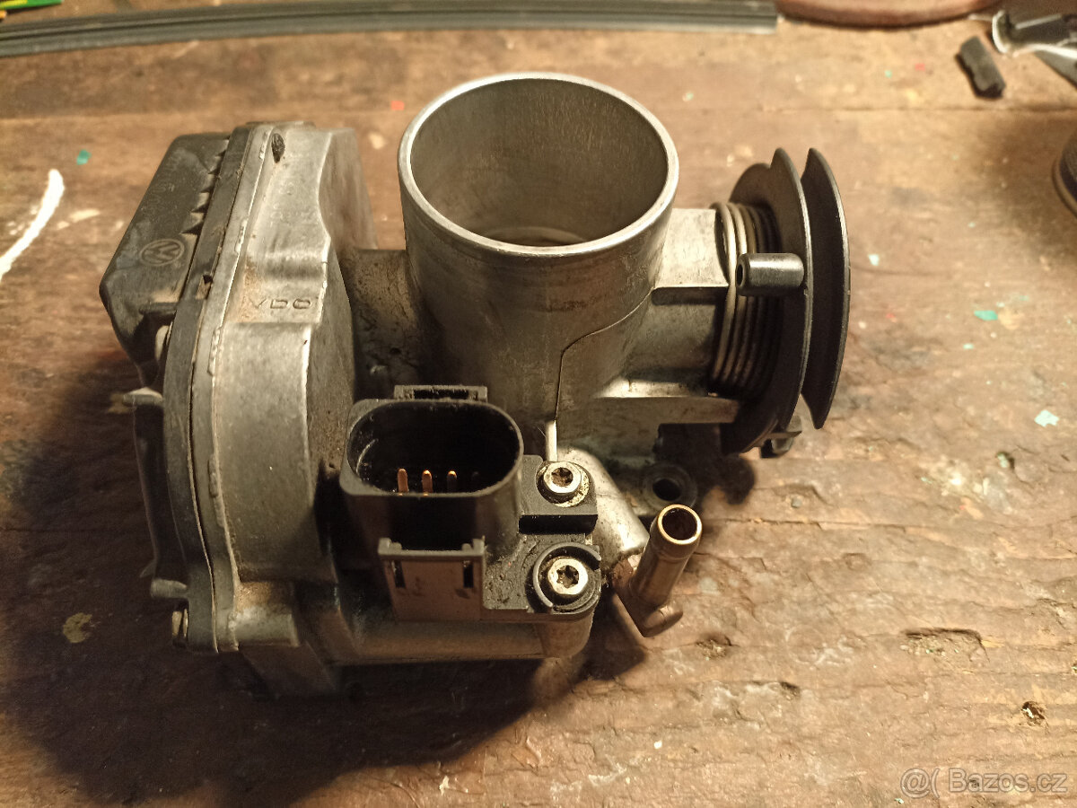 Škrtící klapka Felicia 1,6 - 5