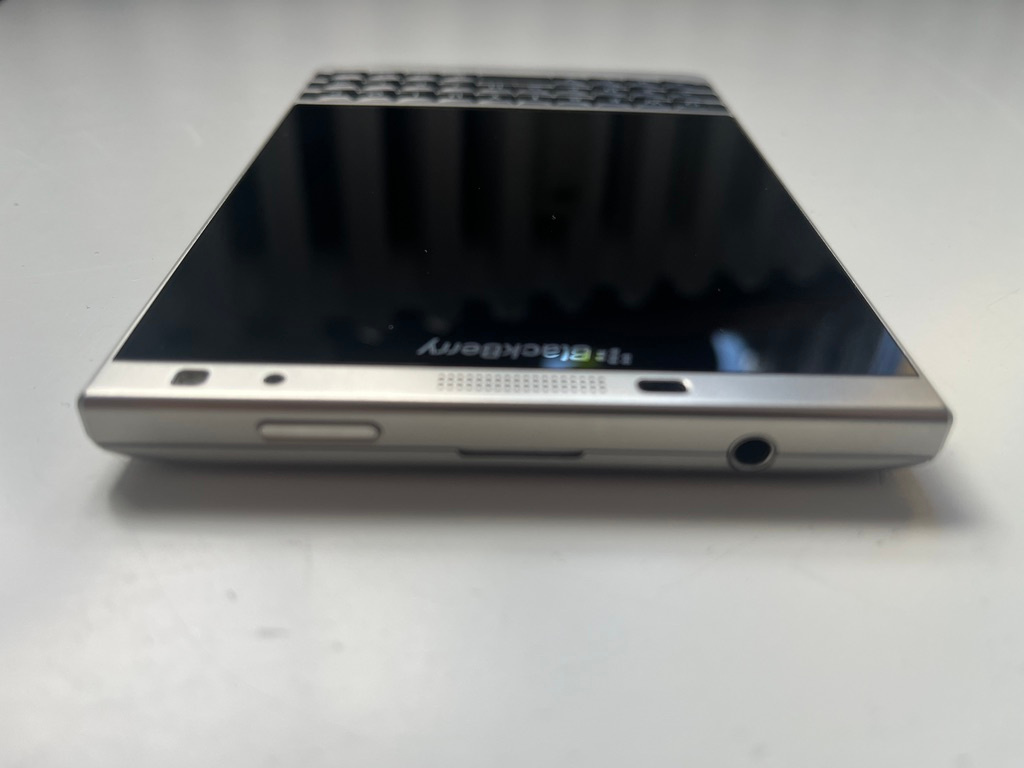 BlackBerry Passport Silver edition - 5