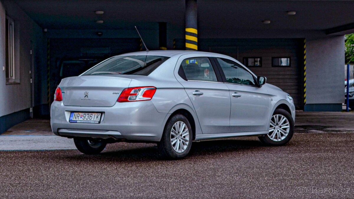 Peugeot 301 1.2 PureTech Allure - 5