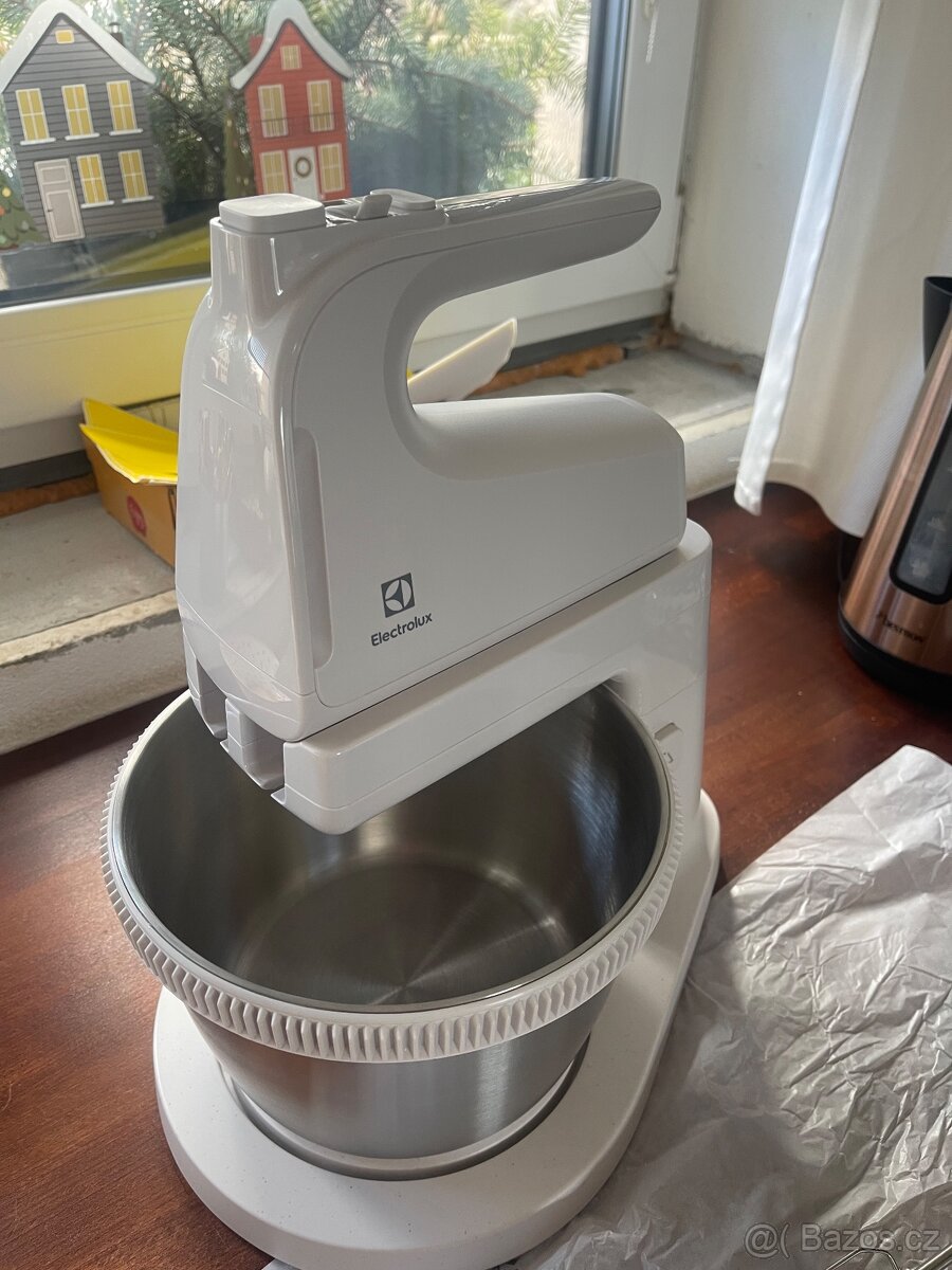 Robot, mixer nrpouzity - 5