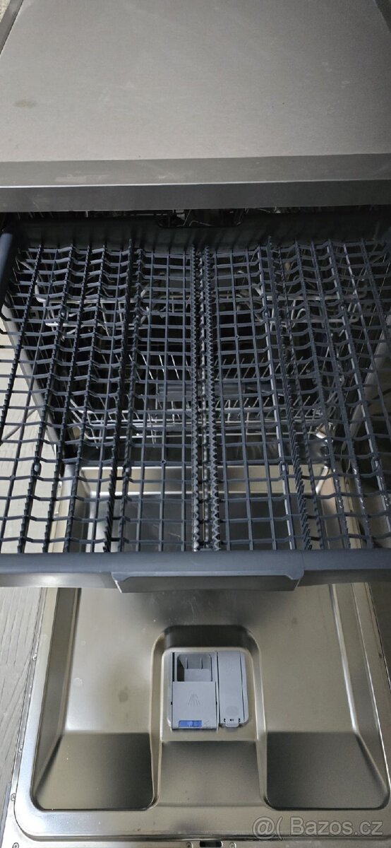 Myčka nádobí Beko DFN28422X - 5