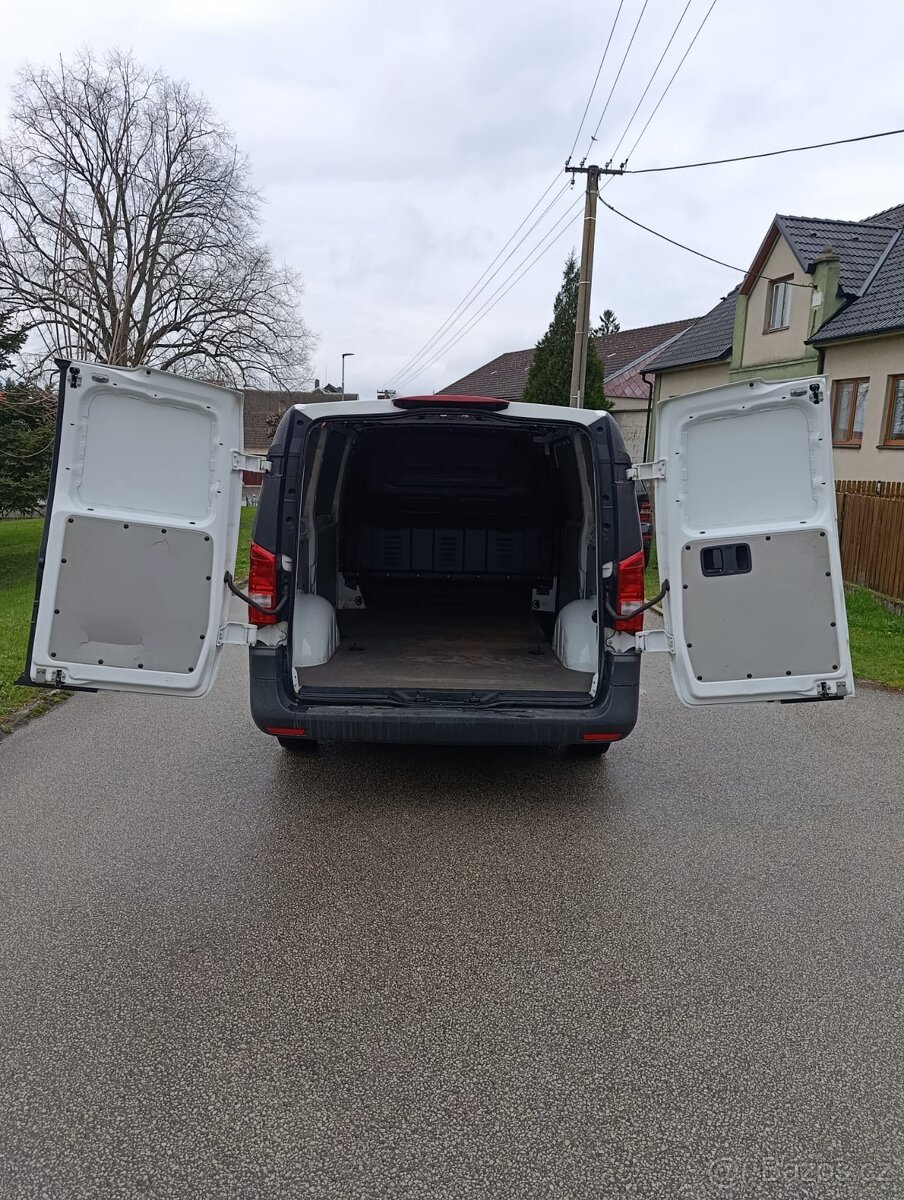 Mercedes Benz Vito - 5