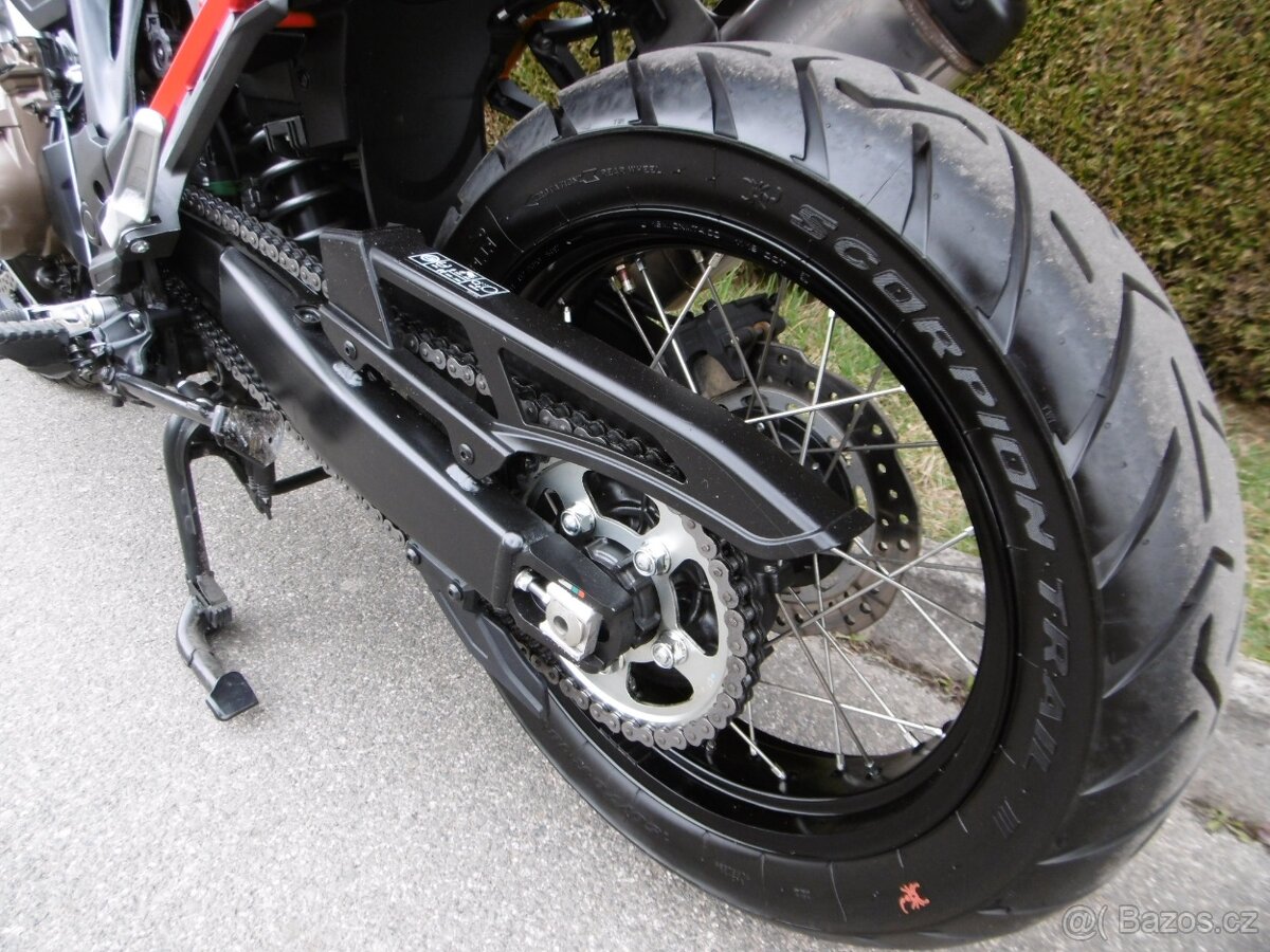 Honda africa twin 1100 - jako nová