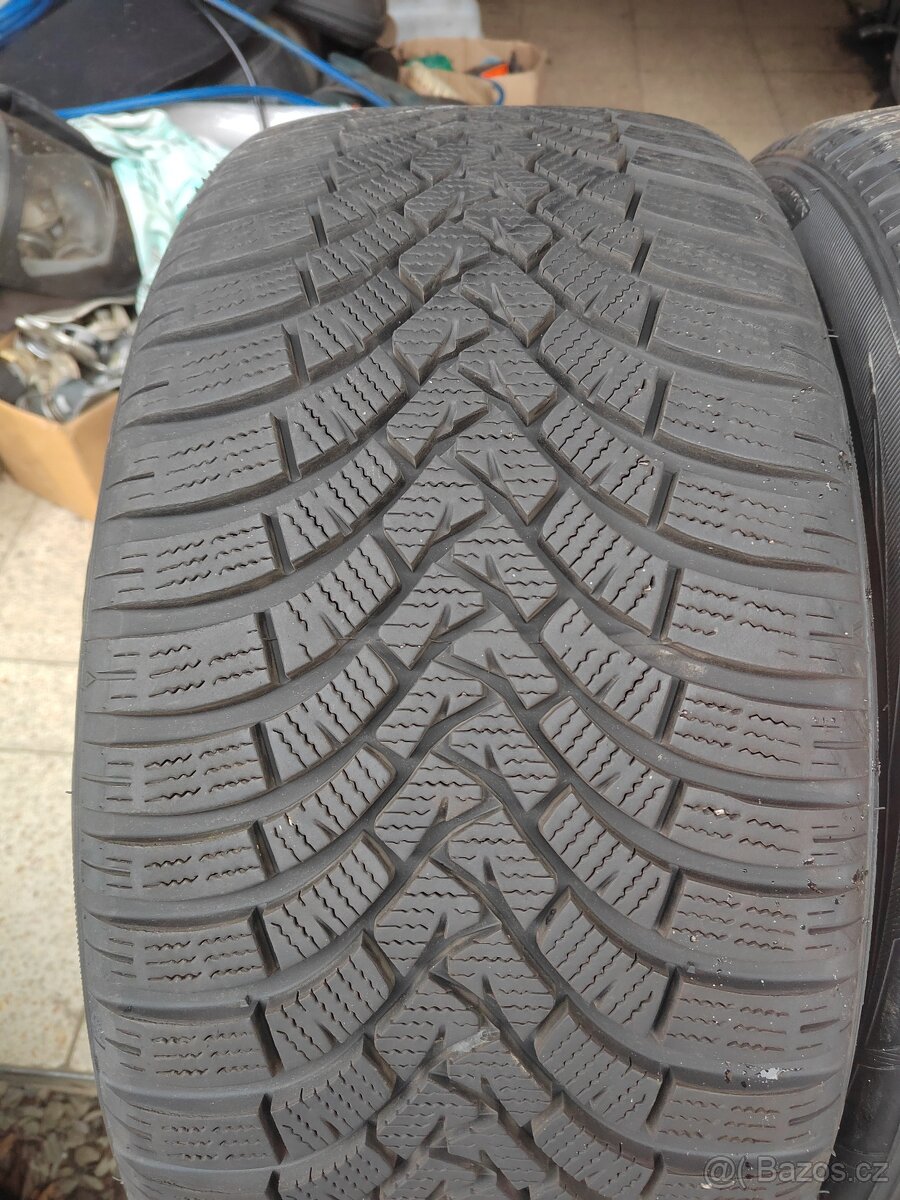 Prodám zánovní zimní pneu FALKEN 255/40/19 A 285/35/19 - 5