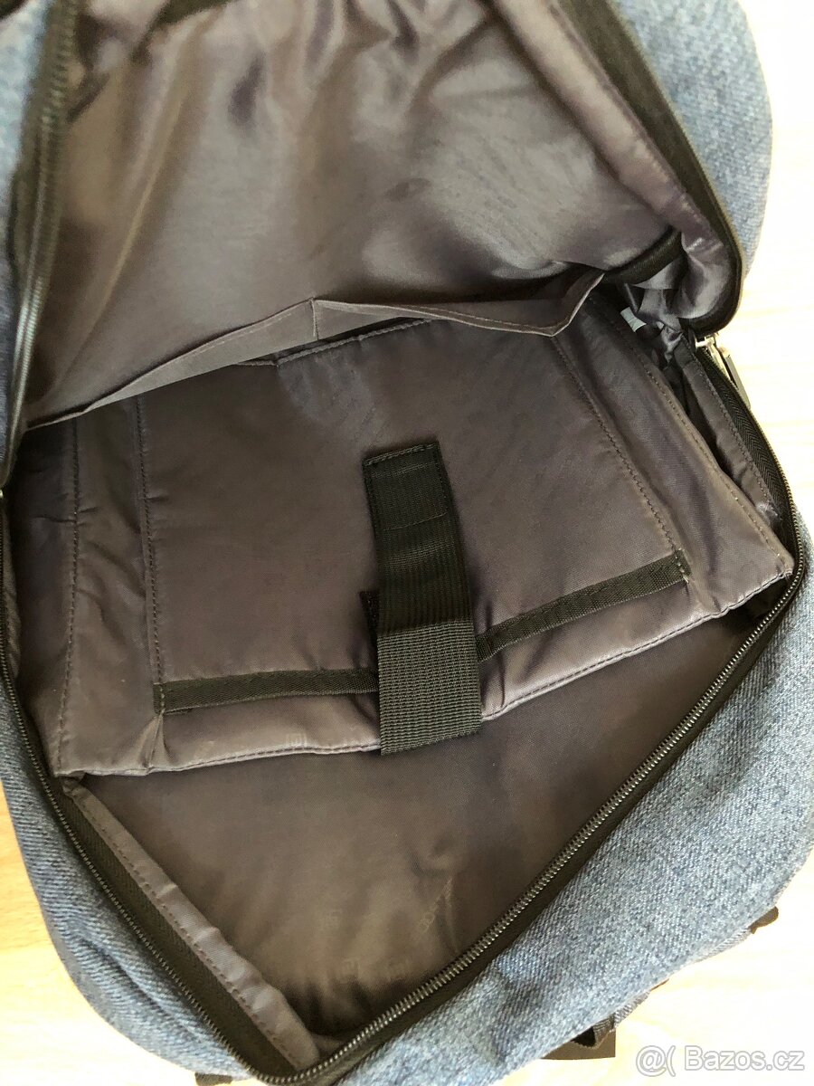 ěstský batoh na 15,6" notebook a 10" tablet - 5