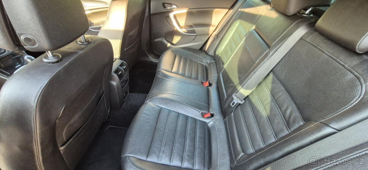 Opel Insignia Country Tourer 4x4 tažné manuál - 5