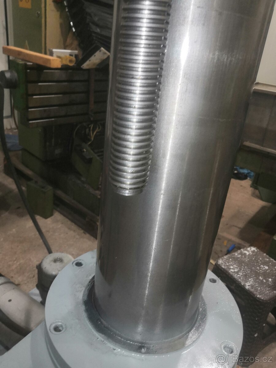 Radiální vrtačka 2K52-1 jako nová - 5