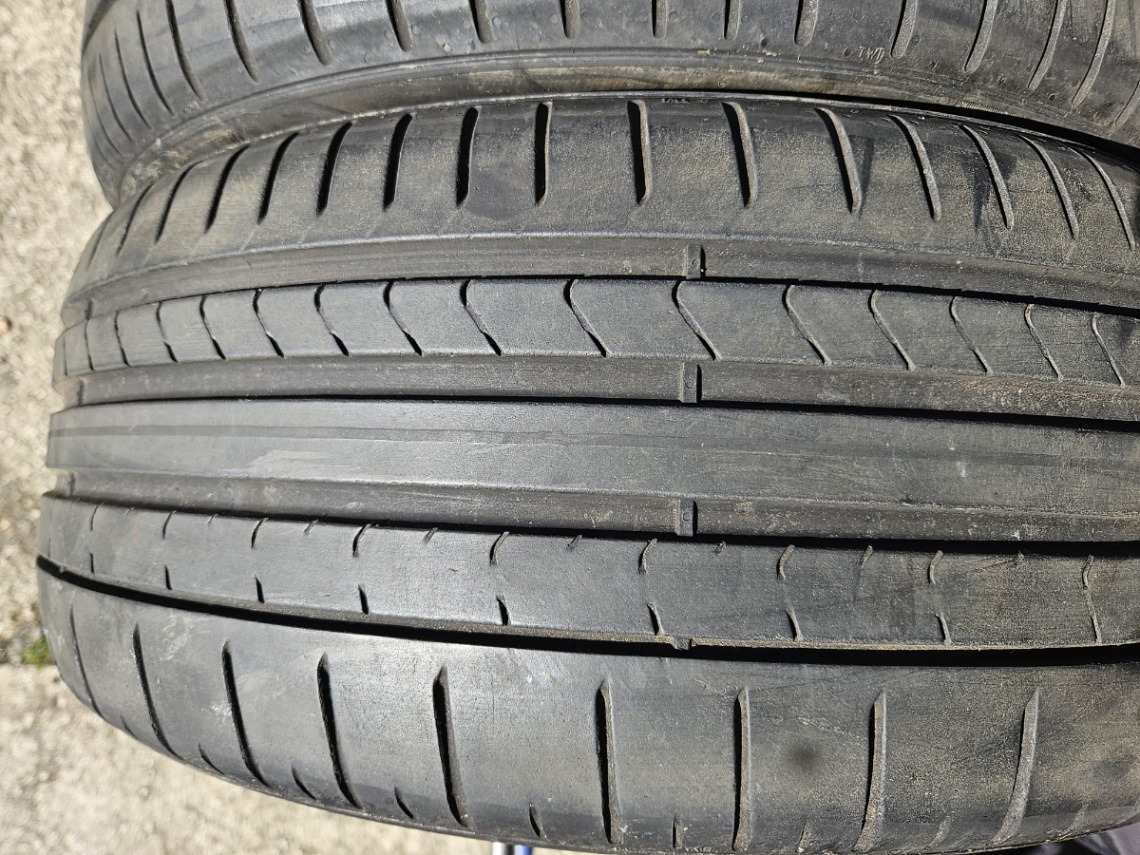 225/40R19 - 5