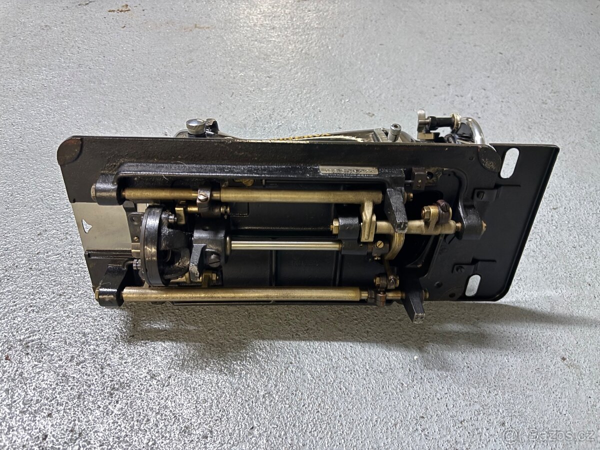 Šicí stroj Minerva - 5