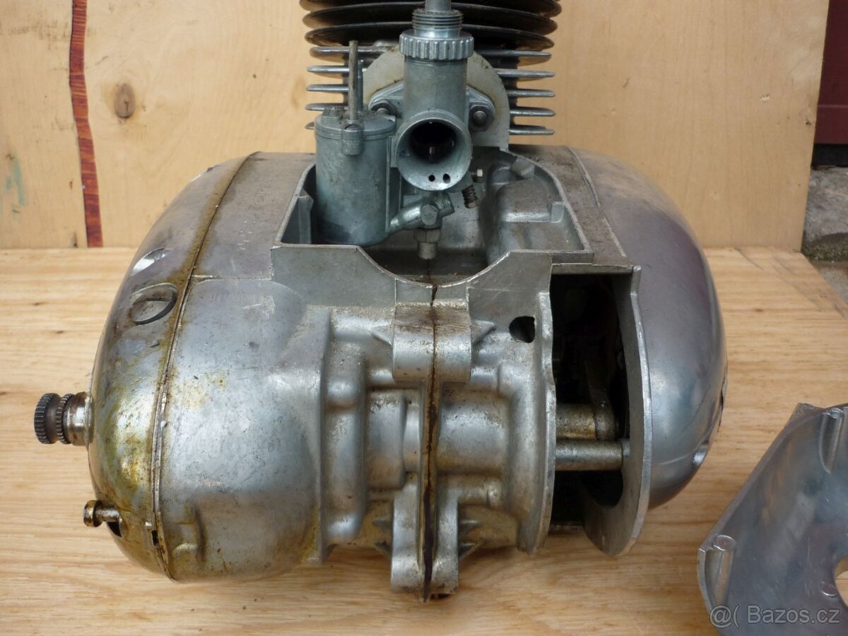 ČZ 128/453 nový motor uloženka - 5