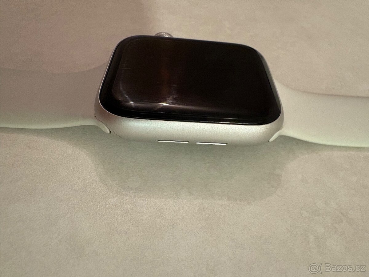 Apple Watch SE 2 44mm, Silver Aluminum - 5