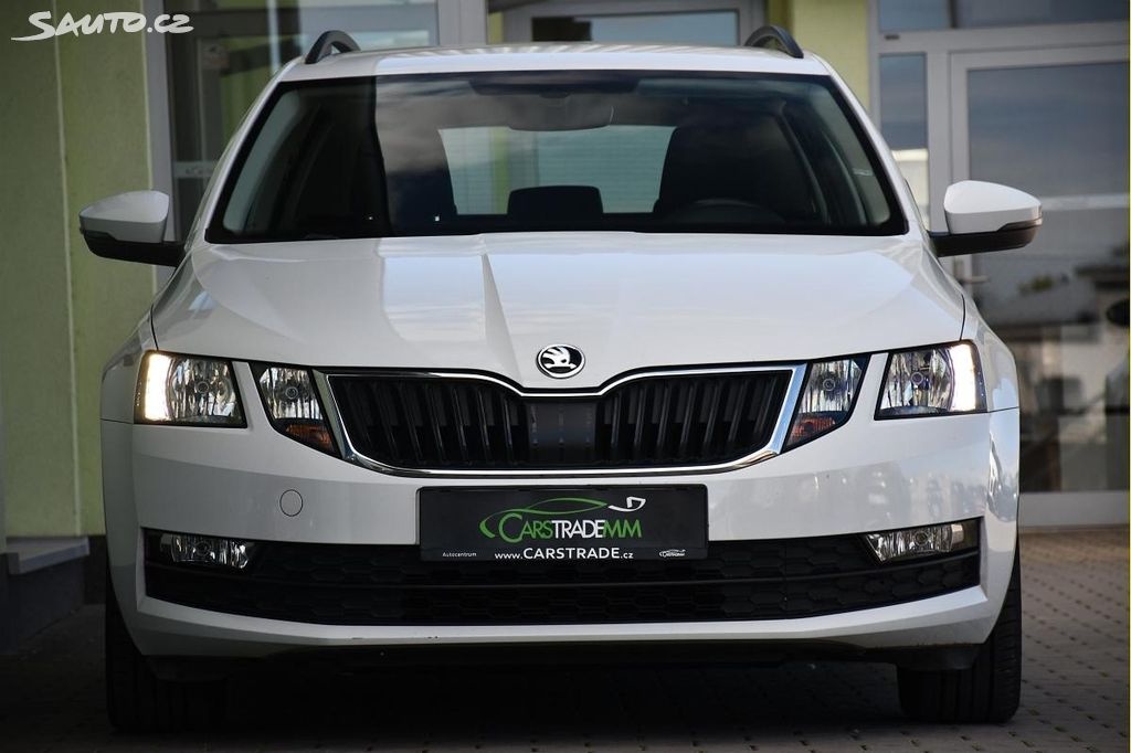 Škoda Octavia Combi 1.6TDi DSG 85KW NAVI CARPLAY - 5