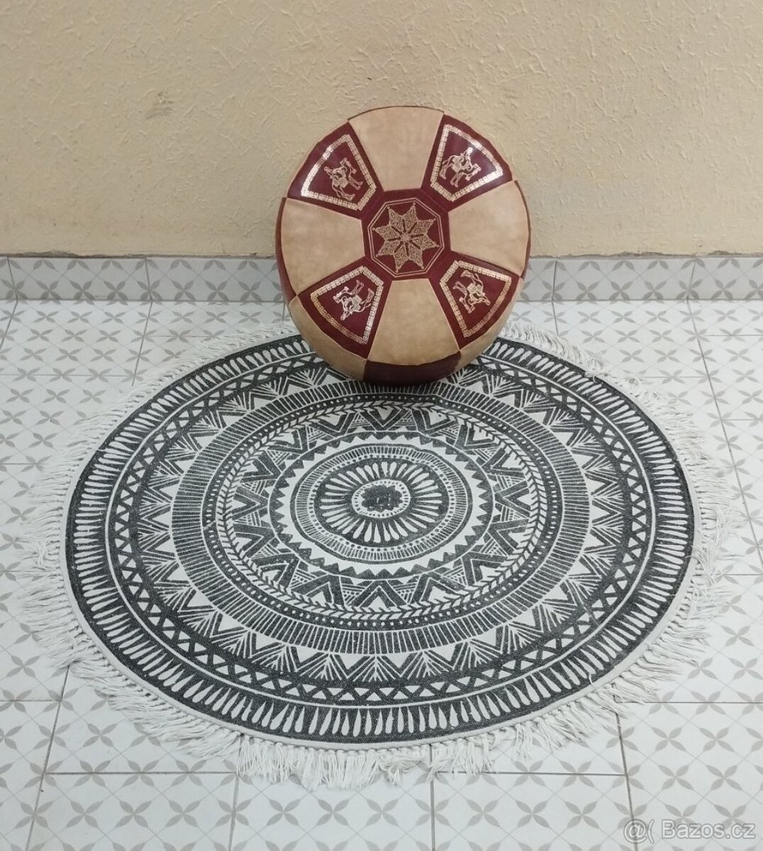 Starý taburet 32x48 cm včetně koberce 130 cm průměr. - 5