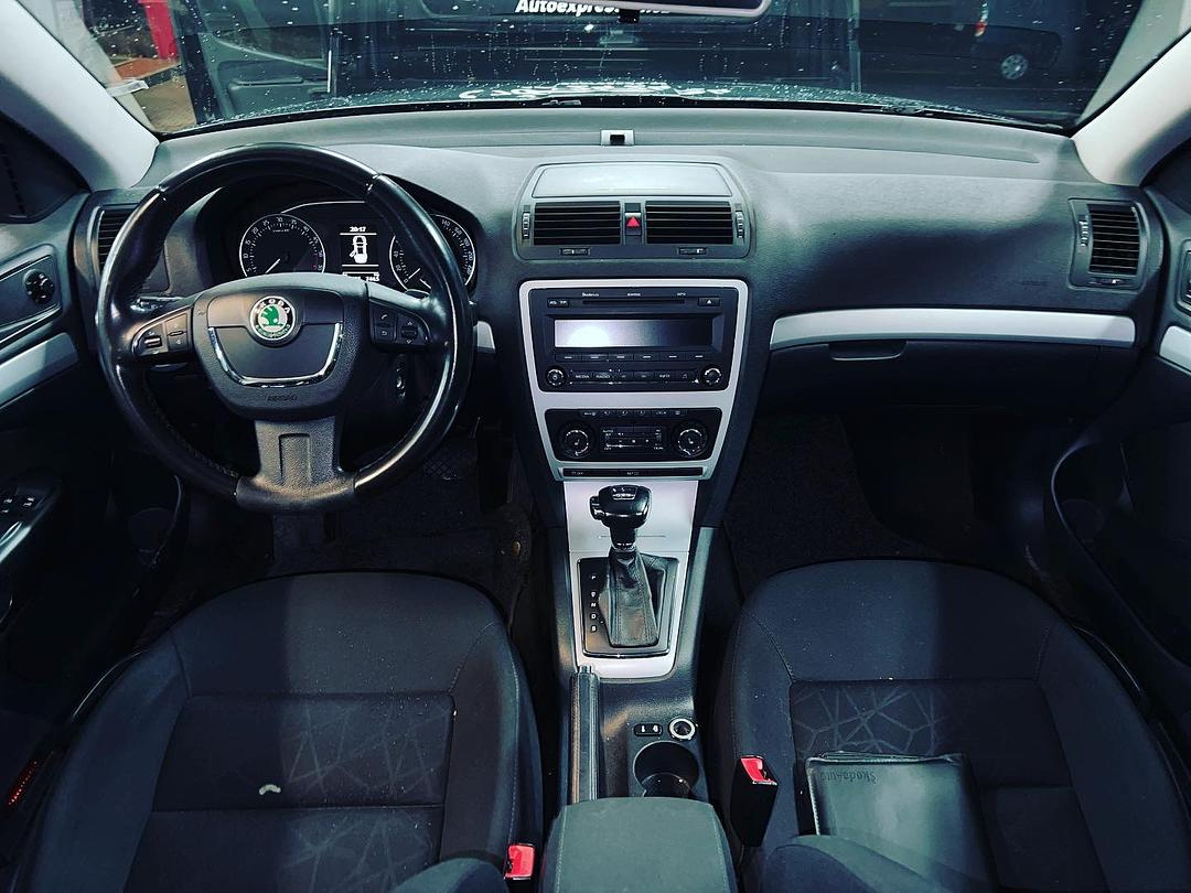 Náhradní díly Škoda Octavia 2 FL kombi 2011 CAYC MPL LF8J - 5