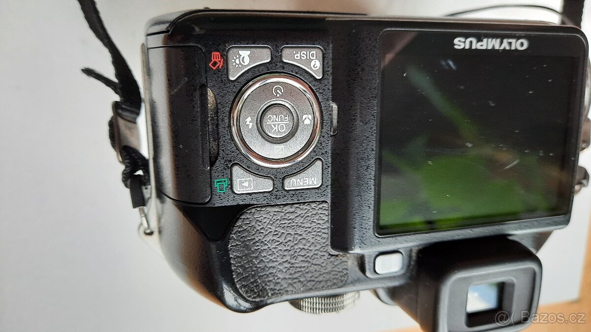 Olympus SP-560 UZ - sleva - 5