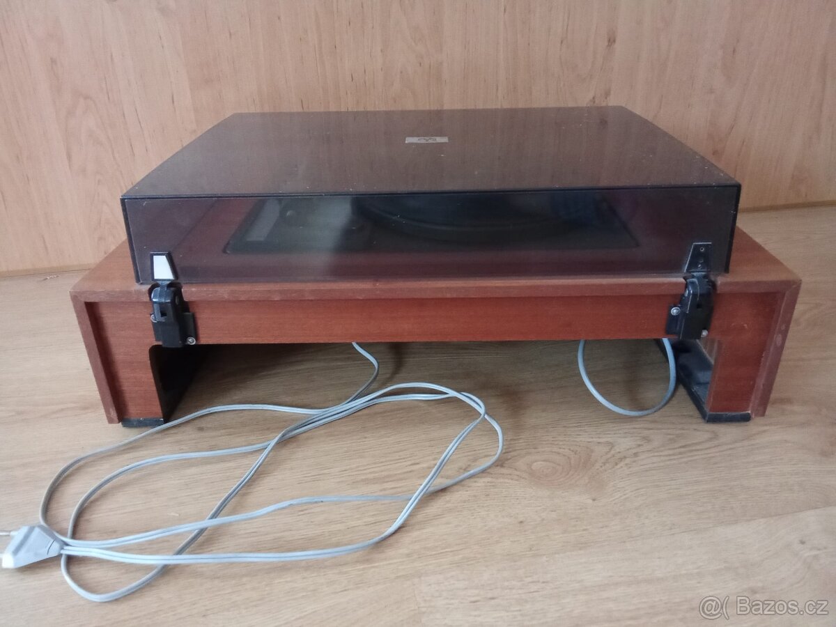 Stereo zesilovač TESLA Moderato 1037 A - 5