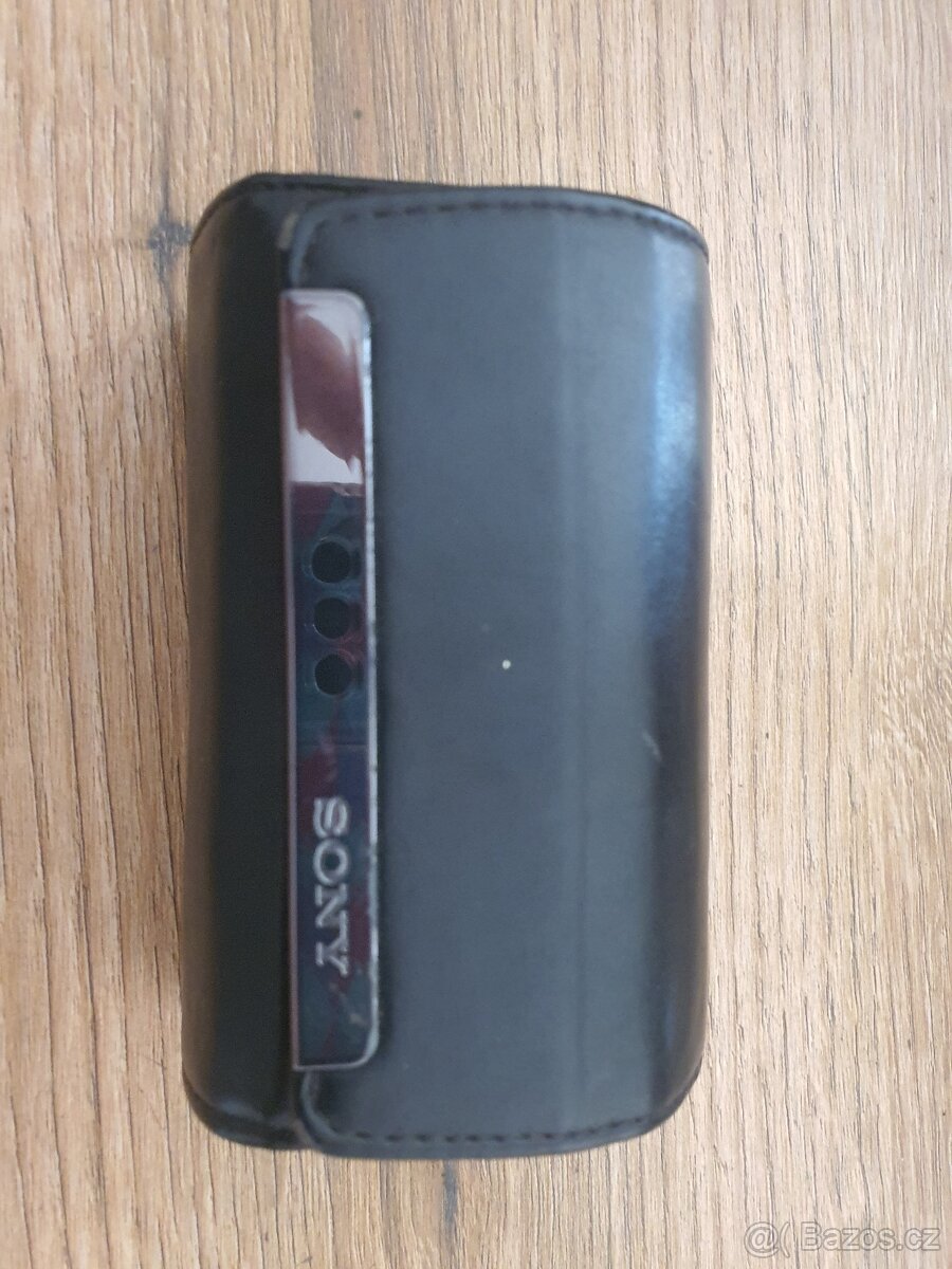 Sony Cyber-shot DSC-HX9V 16.2 MP - 5