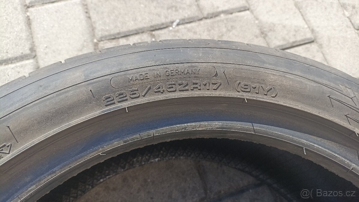 225 45 17 Dunlop sport maxx RT2 sada 4 kusů - 5