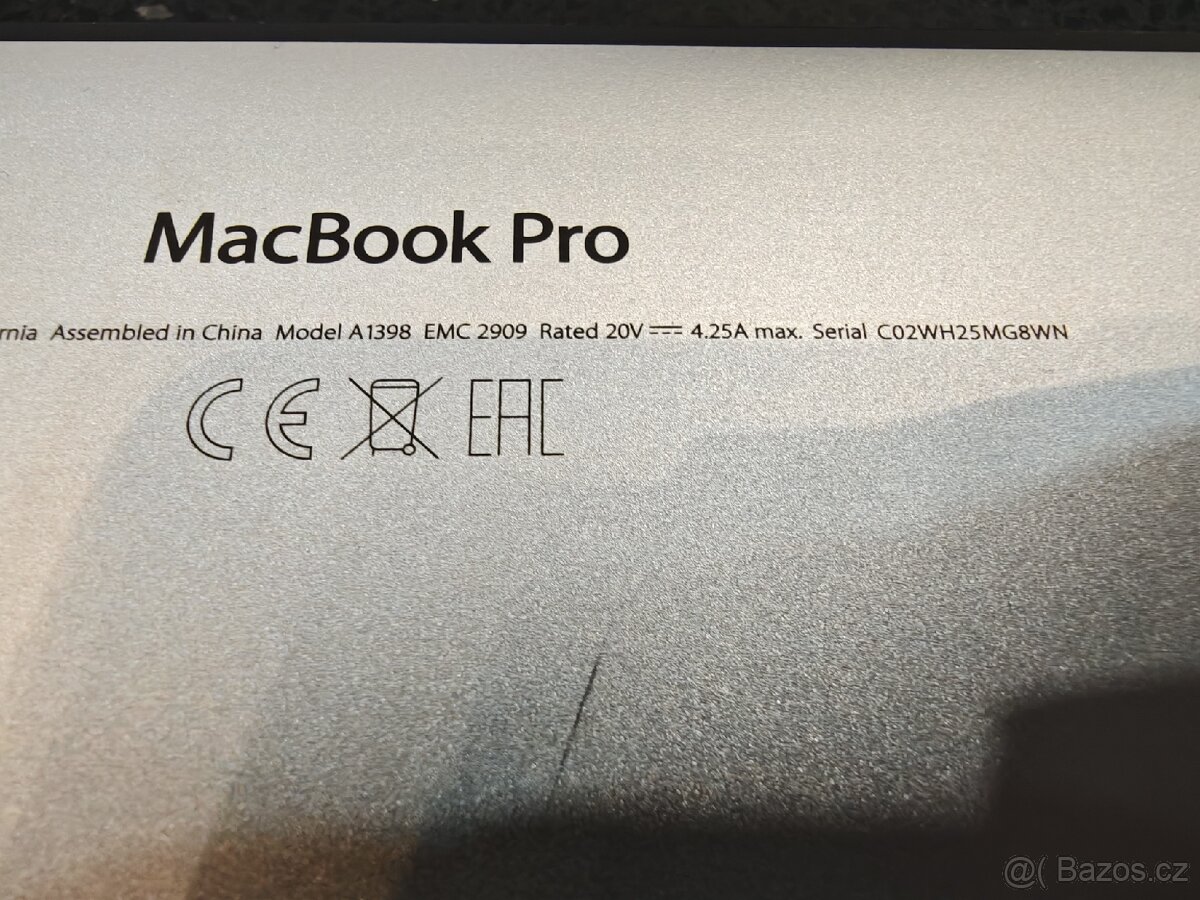 MacBook Pro 15" Mid 2015 i7 / 16GB – bez baterie/SSD - 5