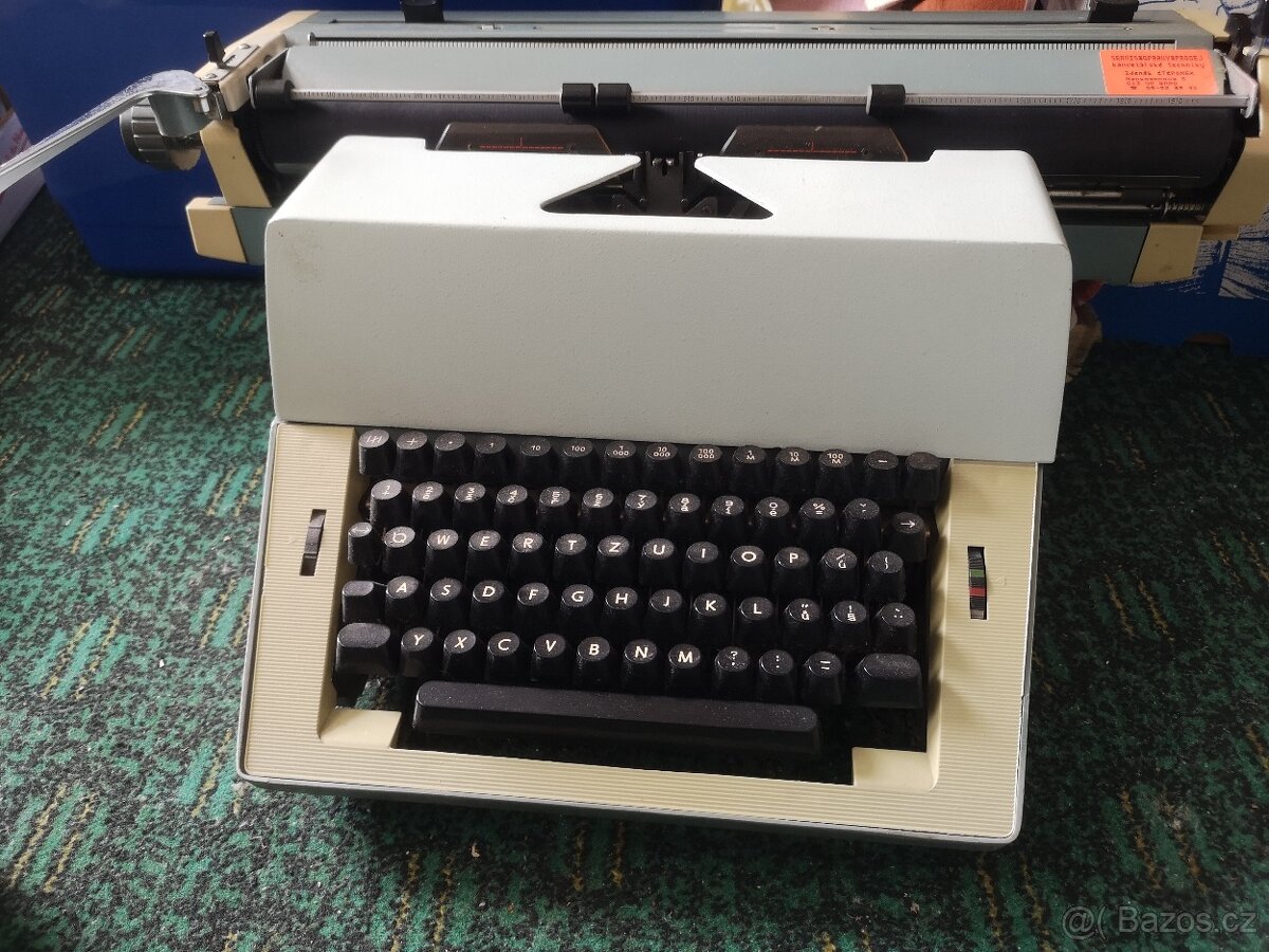 Staré psací stroje retro - 5
