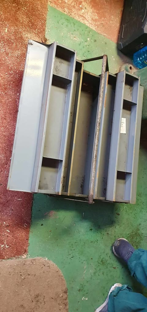 Skládací skříňka na nářadí - 5