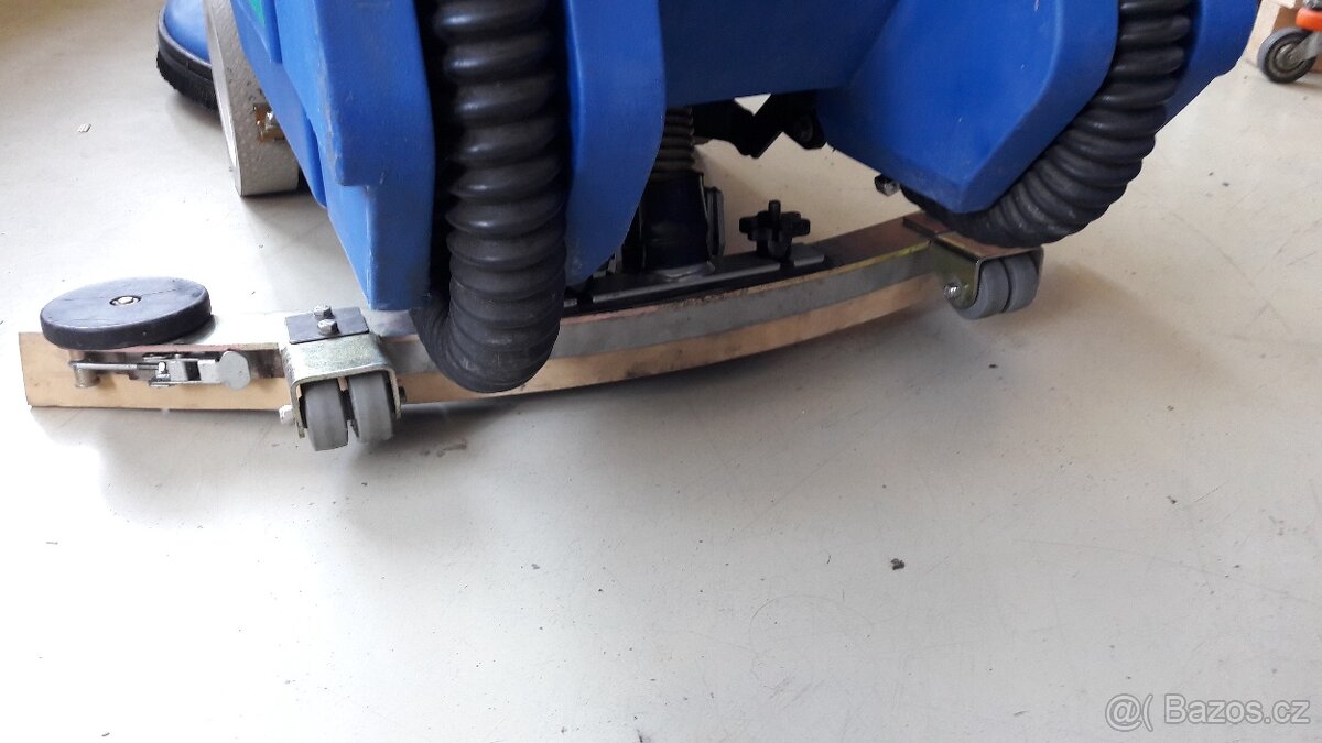 Podlahový mycí stroj Nilfisk Alto Encore L20 s vl.pojezdem - 5