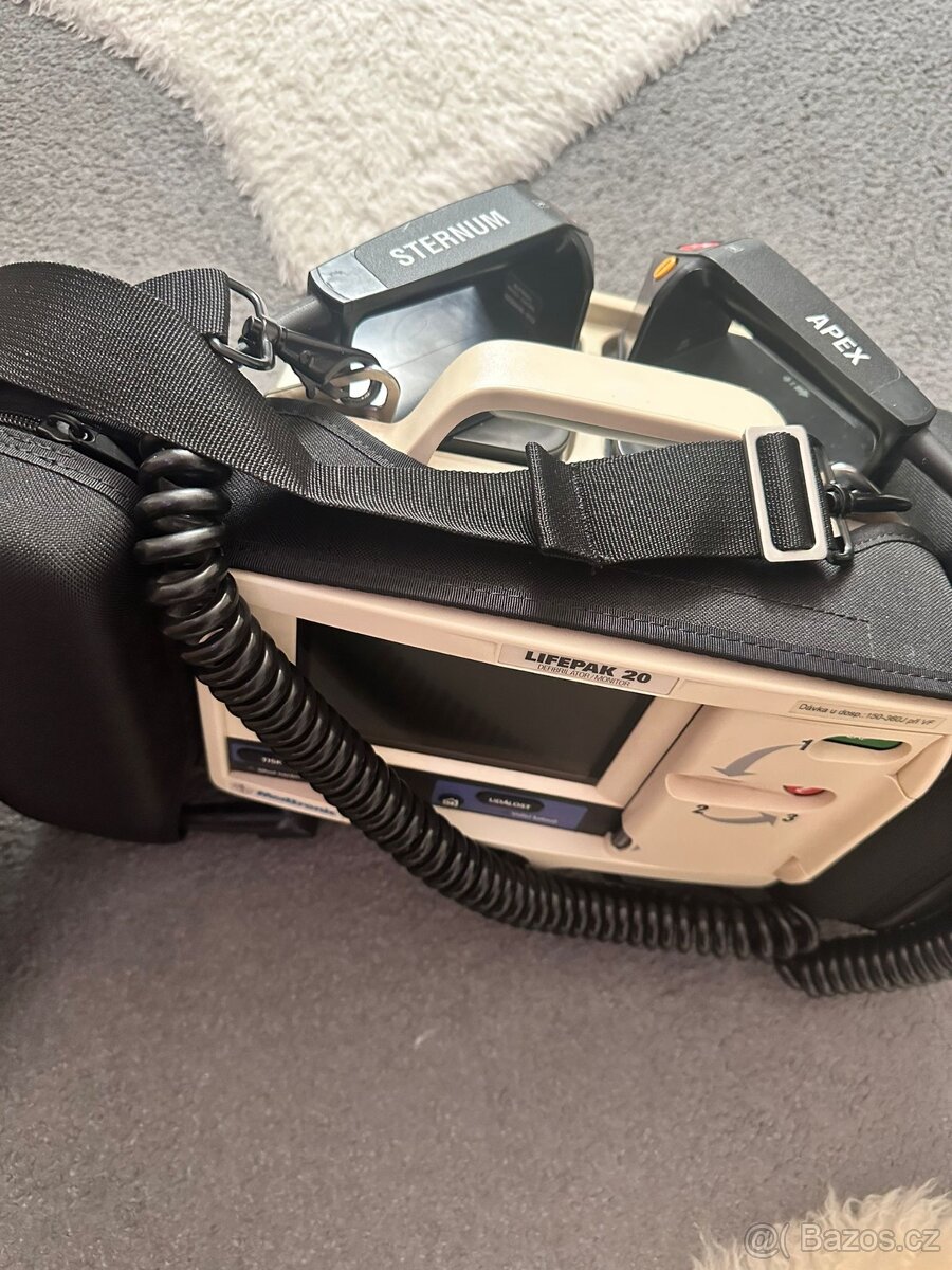 Prodám defibrilátor LIFEPAK 20 – plně funkční, výborný stav - 5