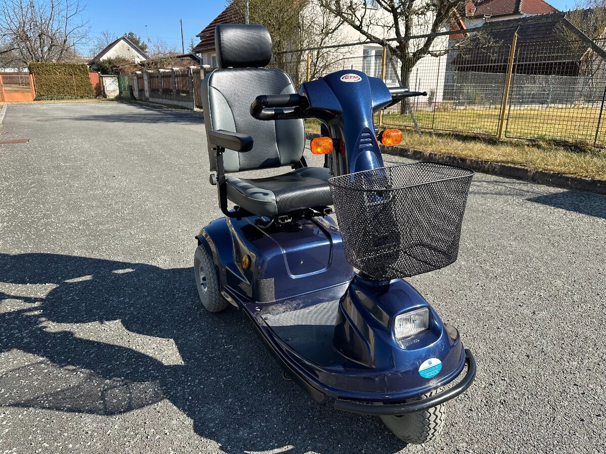 Elektrický tříkolový skútr pro seniory CTM - 5