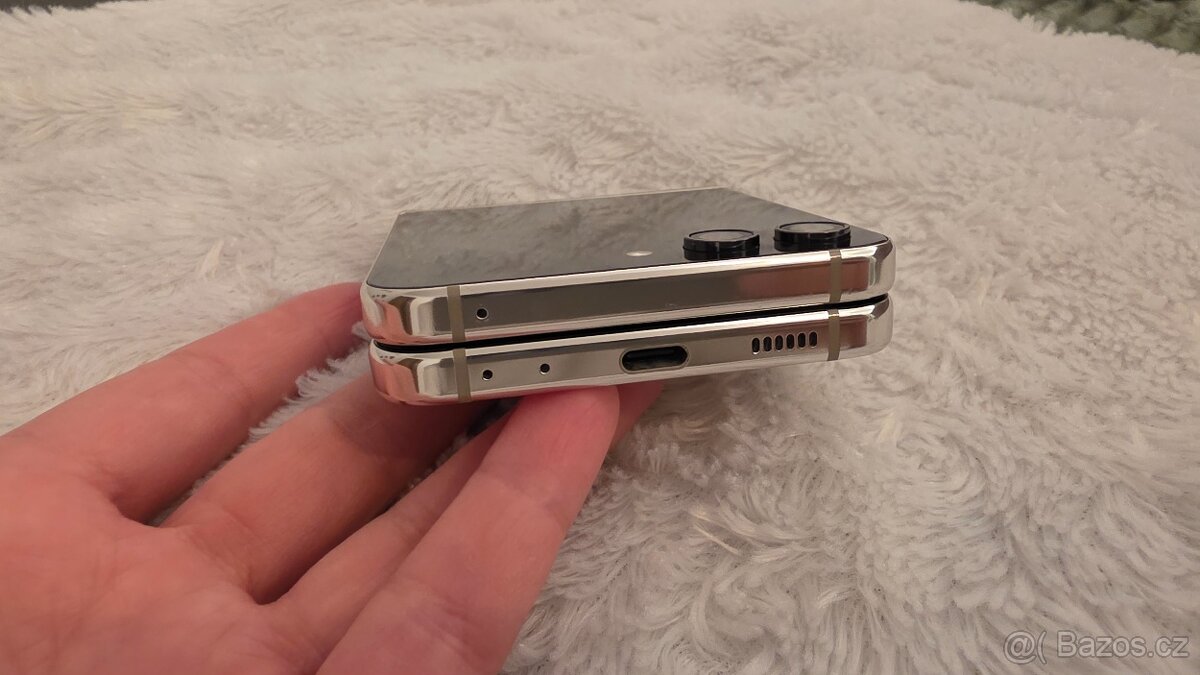 Samsung Z Flip 5 512Gb - 5