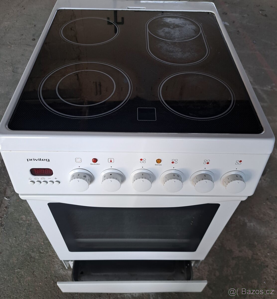 Sklokeramický sporák Privileg. - 5