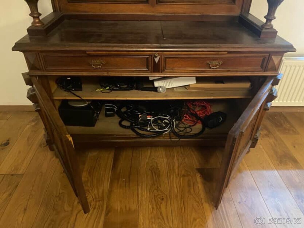 Starožitný sekretář - 5